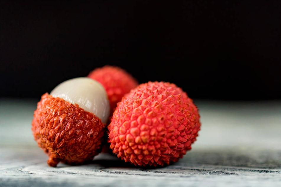 大暑多食一味少吃二物,大暑吃这种水果可温中补气开胃