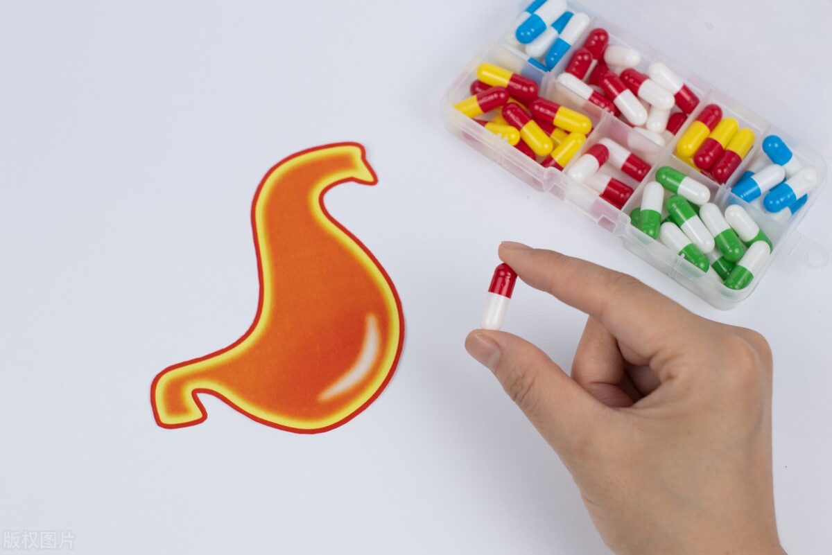 富马酸伏诺拉与奥美拉唑哪个好,富马酸伏诺拉和奥美拉唑一起吃吗