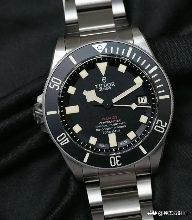 新款gmt劳力士紫黑圈,劳力士gmt-masterii是手上链么