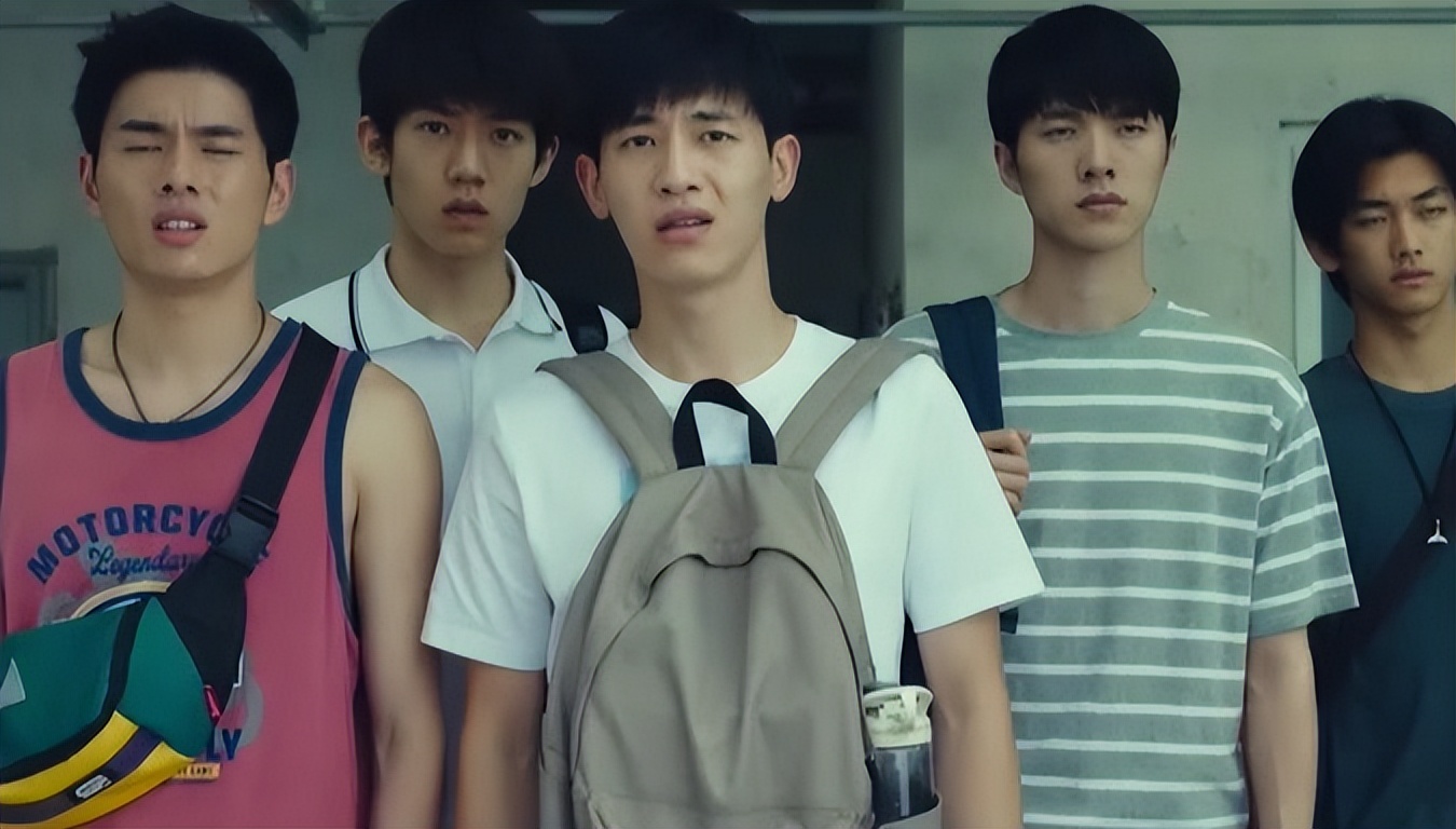 不请流量、不谈恋爱,电影《五个扑水的少年》如何逆袭成为黑马?