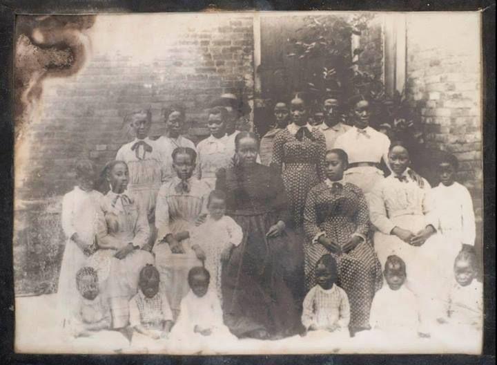 美国黑人重返非洲“故土”,带来了先进的种族歧视文化