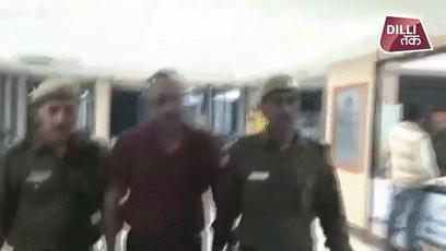 假扮机长医生诈骗,骗子冒充飞行员医生