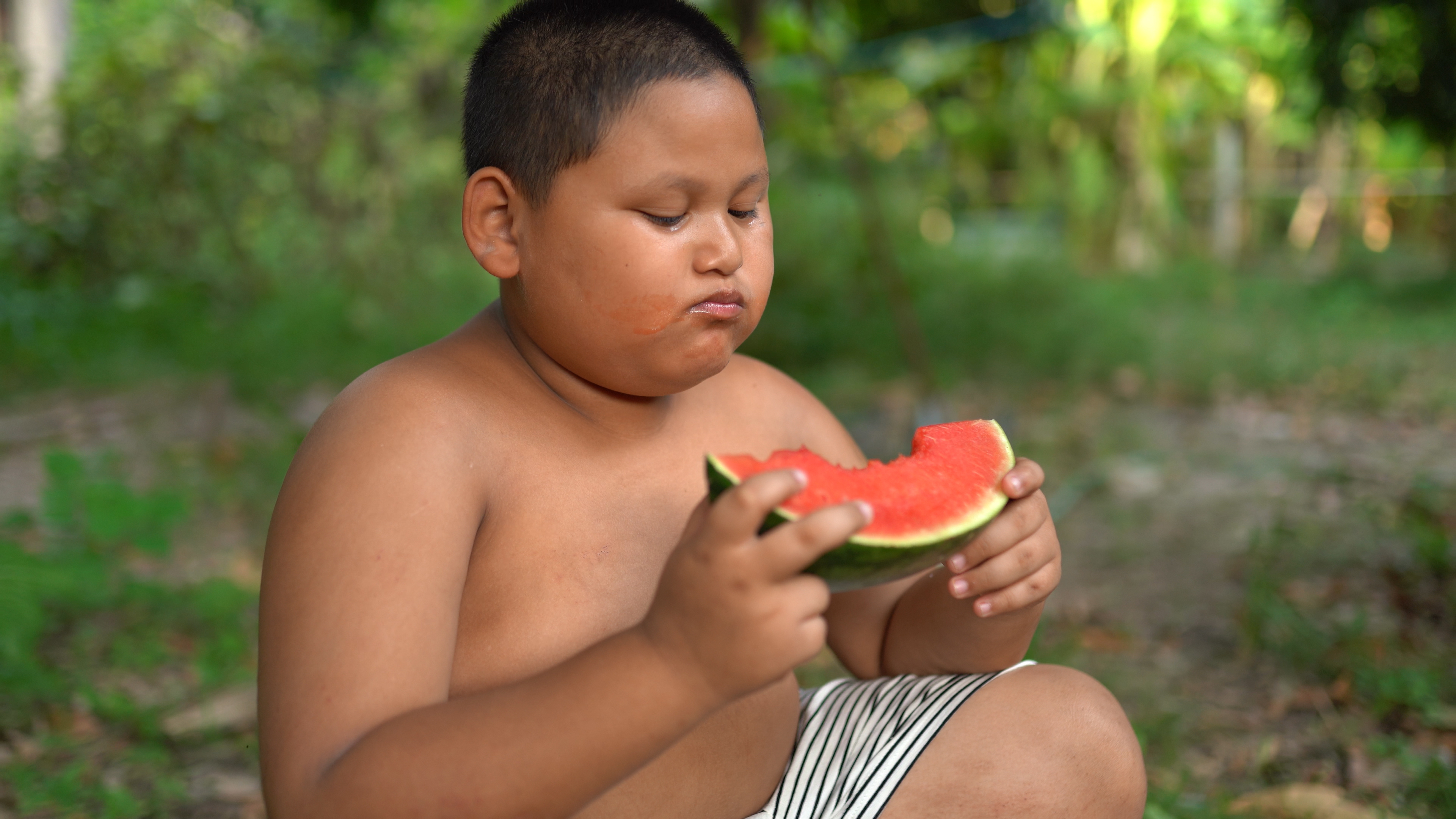 十岁孩子太胖怎么减肥,小孩太胖了怎么减肥最健康