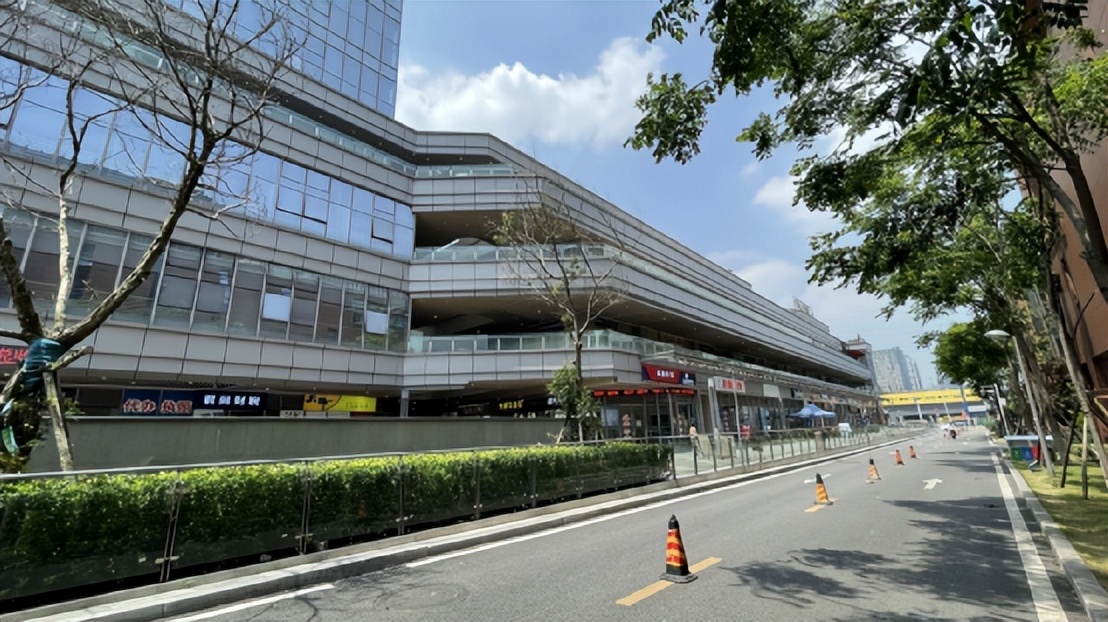 杨家坪中迪广场什么时候停工,烂尾楼复工隐患