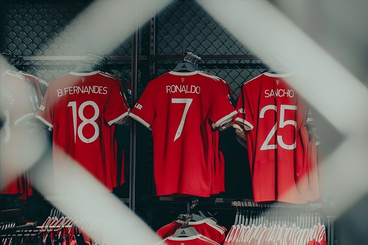 c罗到底为曼联带来什么,c罗在曼联为什么不受重视