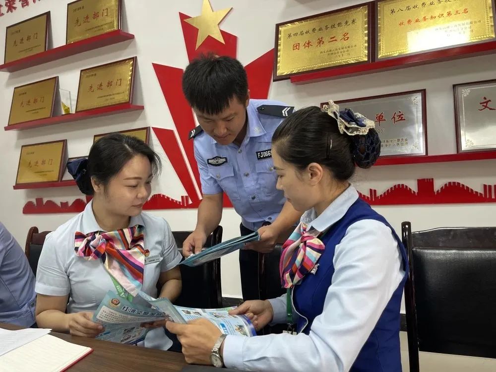 交通执法大队安全生产月简讯,内部交通安全宣传月工作总结