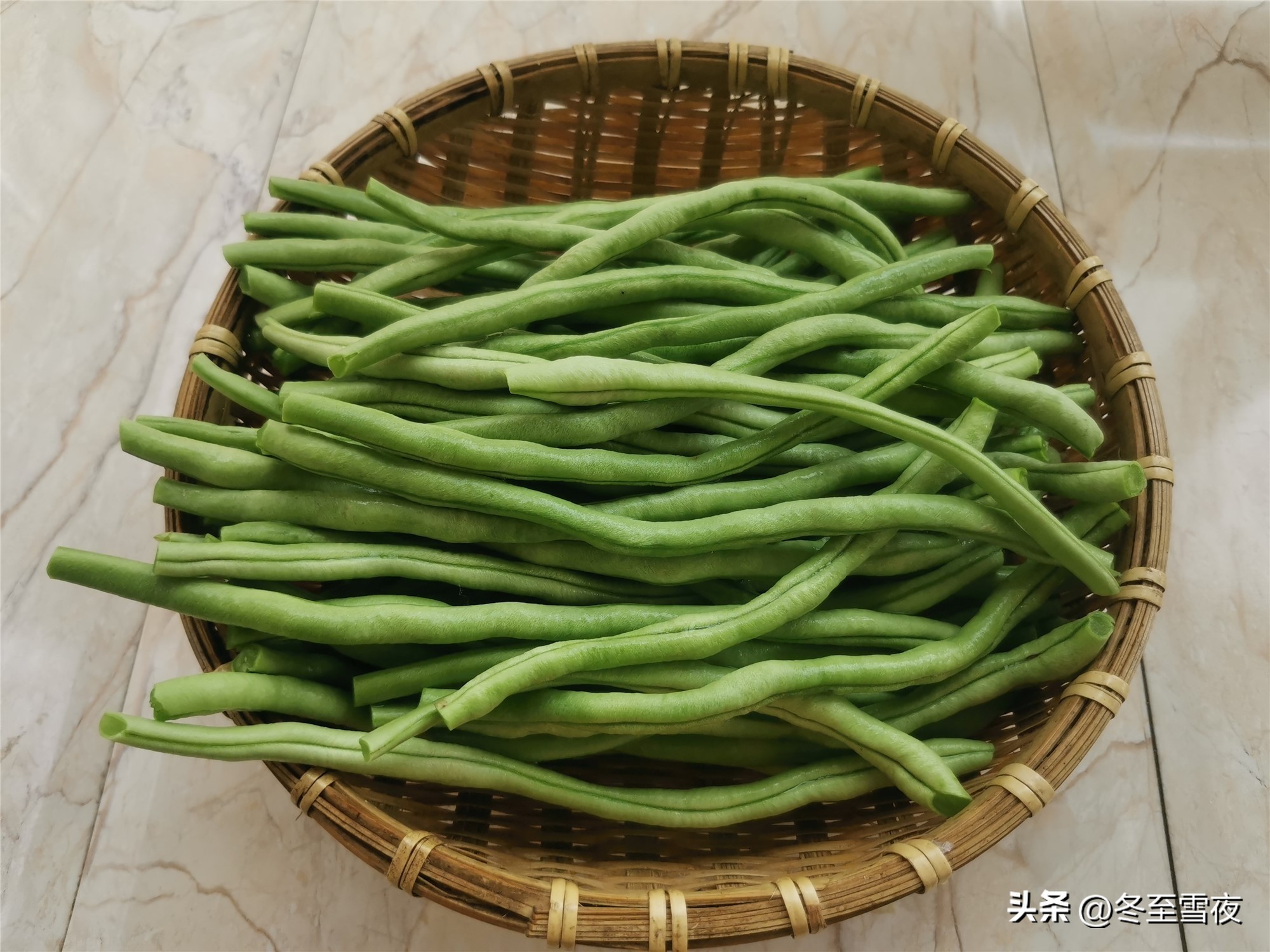 教你在家学做豆角包子馅,吃包子搭配什么肉菜