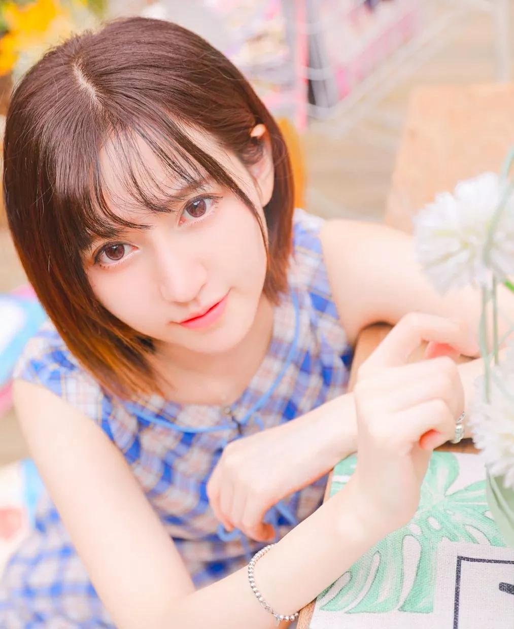 男生对你宠溺的动作,男人很宠溺你的表现女生要懂