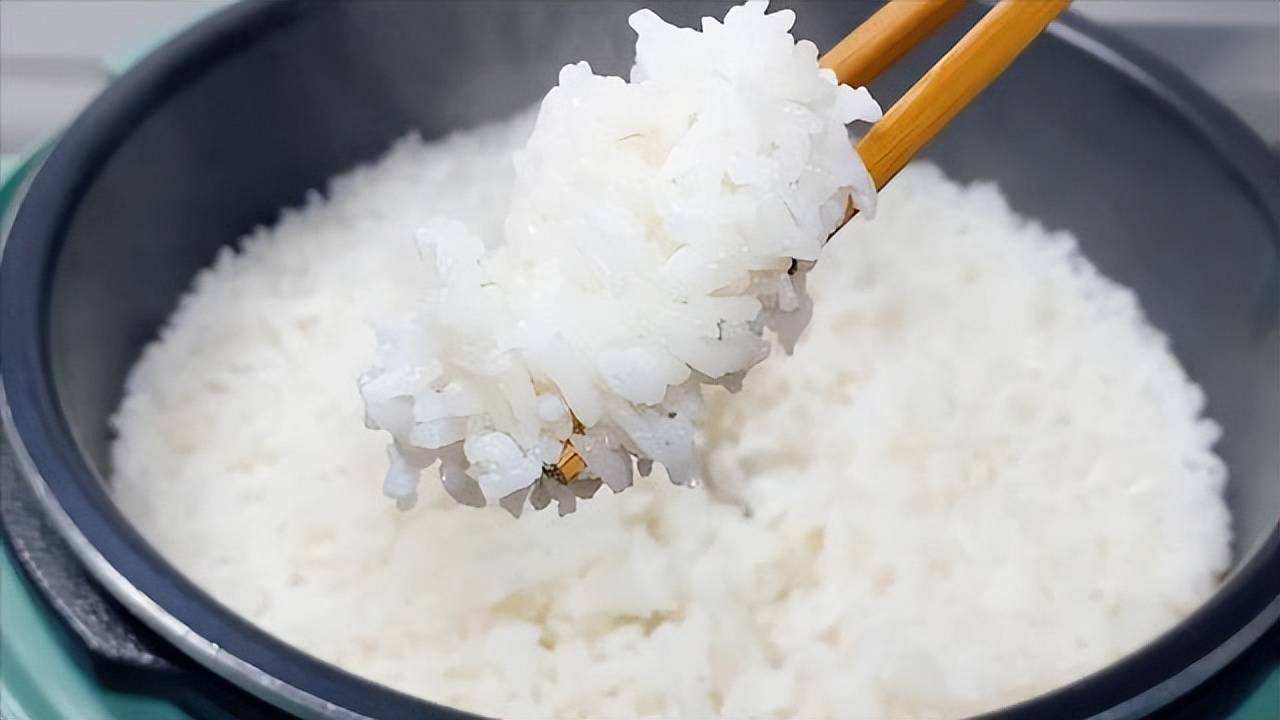 孩子被卡喉咙海姆立克急救法,小孩卡住喉咙海姆立克急救法视频