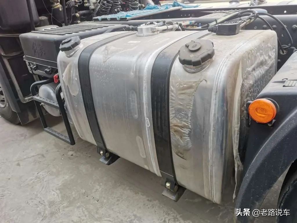 合肥解放j6p560马力牵引车报价,解放j6创富版220马力介绍