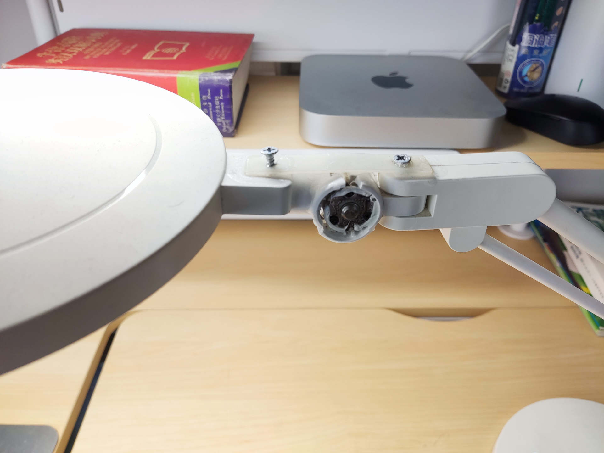 明基护眼灯mindduo2plus和飞利浦对比,明基护眼台灯mindduo2