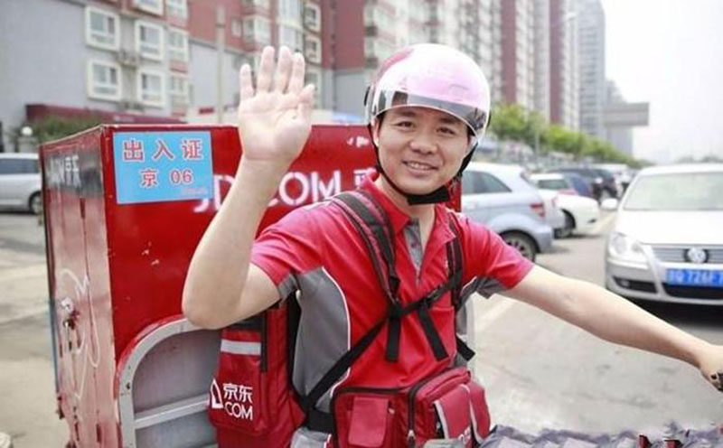 刘强东谈金宜财视频,京东001号快递员刘强东