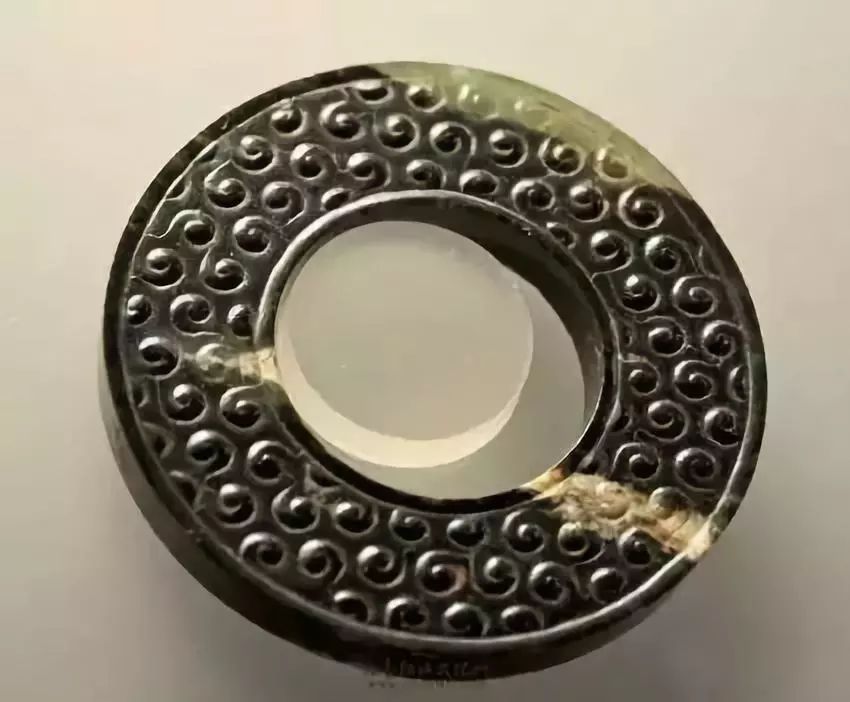 浅谈——鉴别古玉沁色