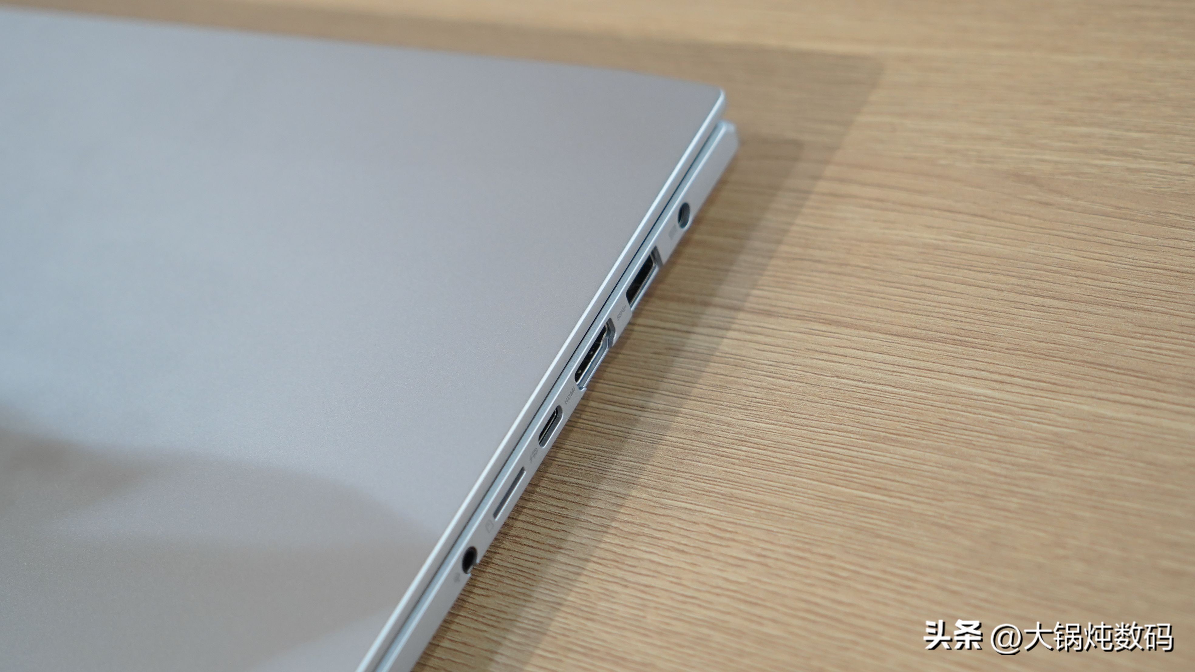 集颜值与性能于一身的笔记本电脑,matebook14寸全面屏轻薄笔记本