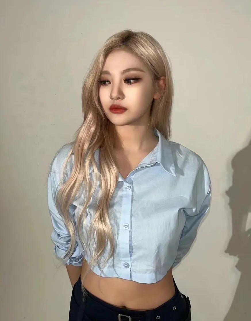 别再染挂耳染了，今年流行的“巴黎画染”太好看了