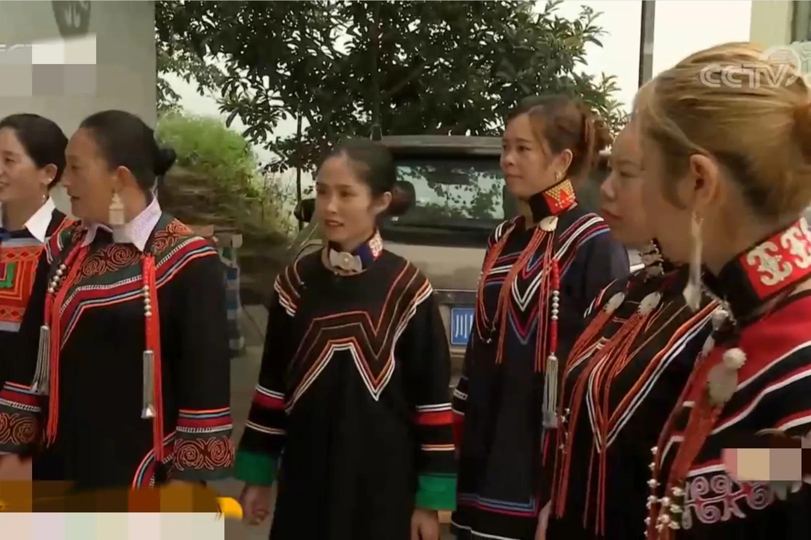 200亩荒山变成聚宝盆,愚公移苍山荒山化作聚宝盆