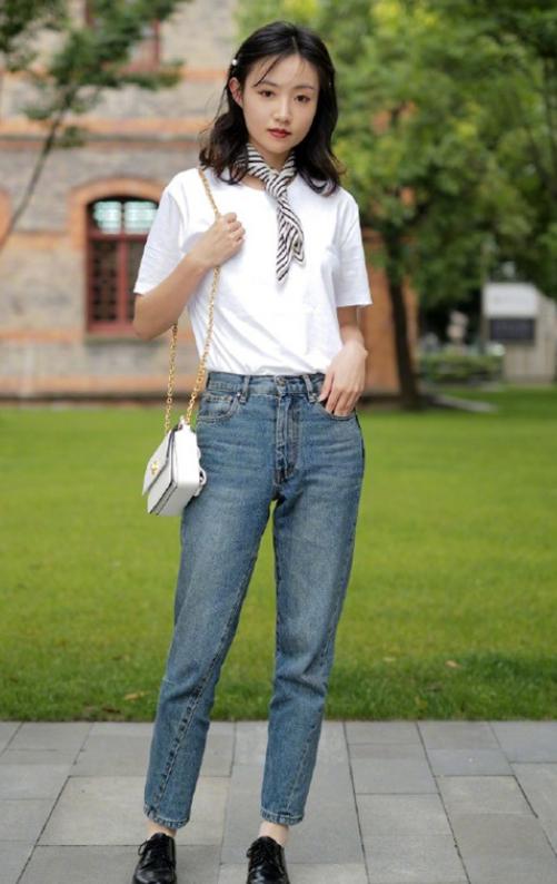 大腿和臀部胖的穿什么裤子合适,大腿粗的女生适合穿什么类型裤子