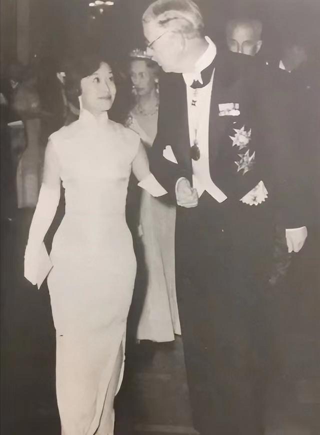 翁帆28岁嫁给82岁杨振宁的原因,杨振宁哪年娶的28岁翁帆