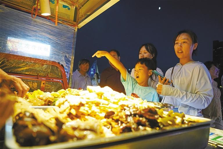 来吧，这里是西安“后海”