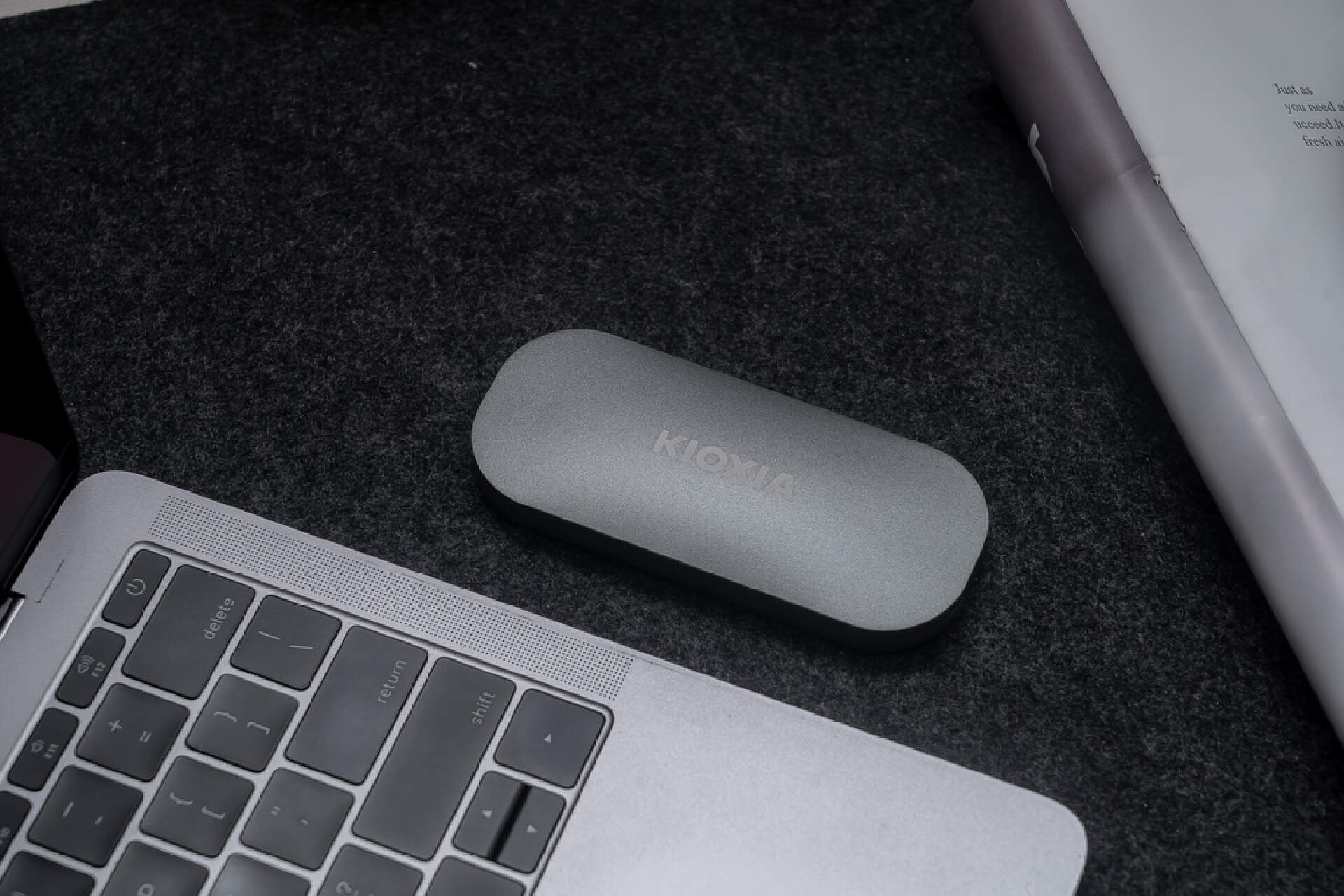 机械硬盘的读写速度比固态少多少,sata铠侠固态硬盘跑分