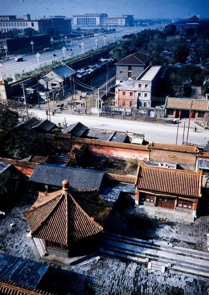 日军日记:*安妇慰**不服从管教,我很愤怒,用*刀刺**插入她的*体下**