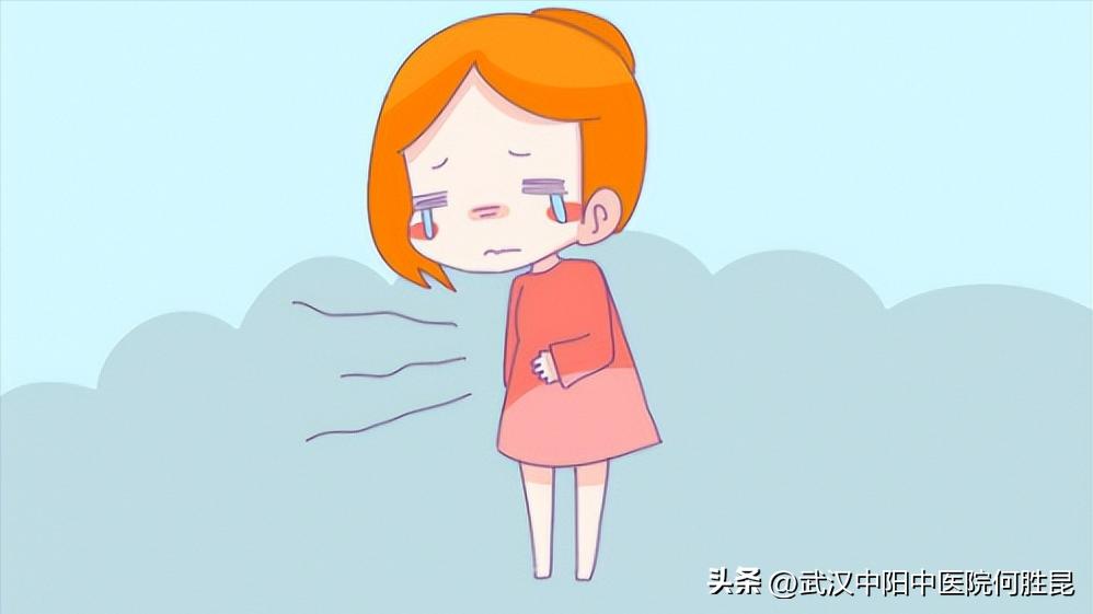 分泌物褐色然后开始出血瘙痒,分泌物黄绿色瘙痒出血