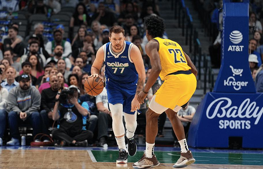 东欧组合无缘季后赛,最后时刻欧文晃开防守人三分绝杀