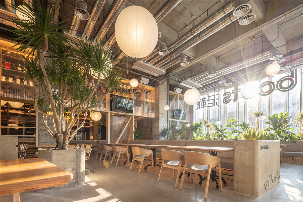 清新自然的装潢,60平轻奢风西餐厅设计