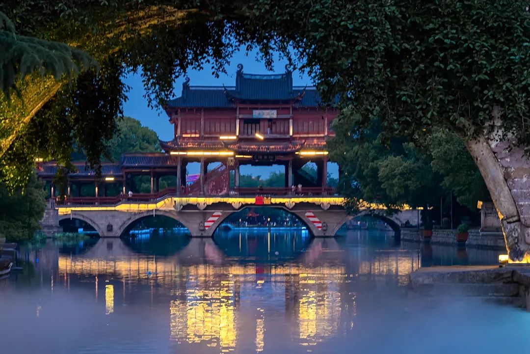 为了一家酒店爱上一座城市,为了一家酒店去了一座岛