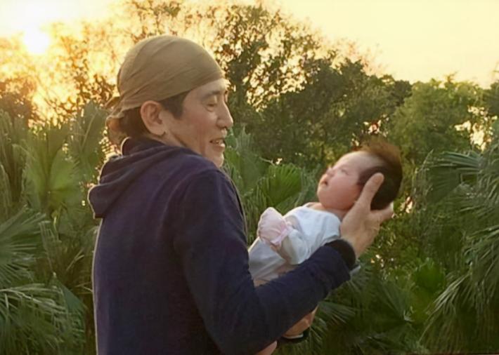 “离婚后至今单身”的8位男星，2人无儿无女，最长的已单身43年了