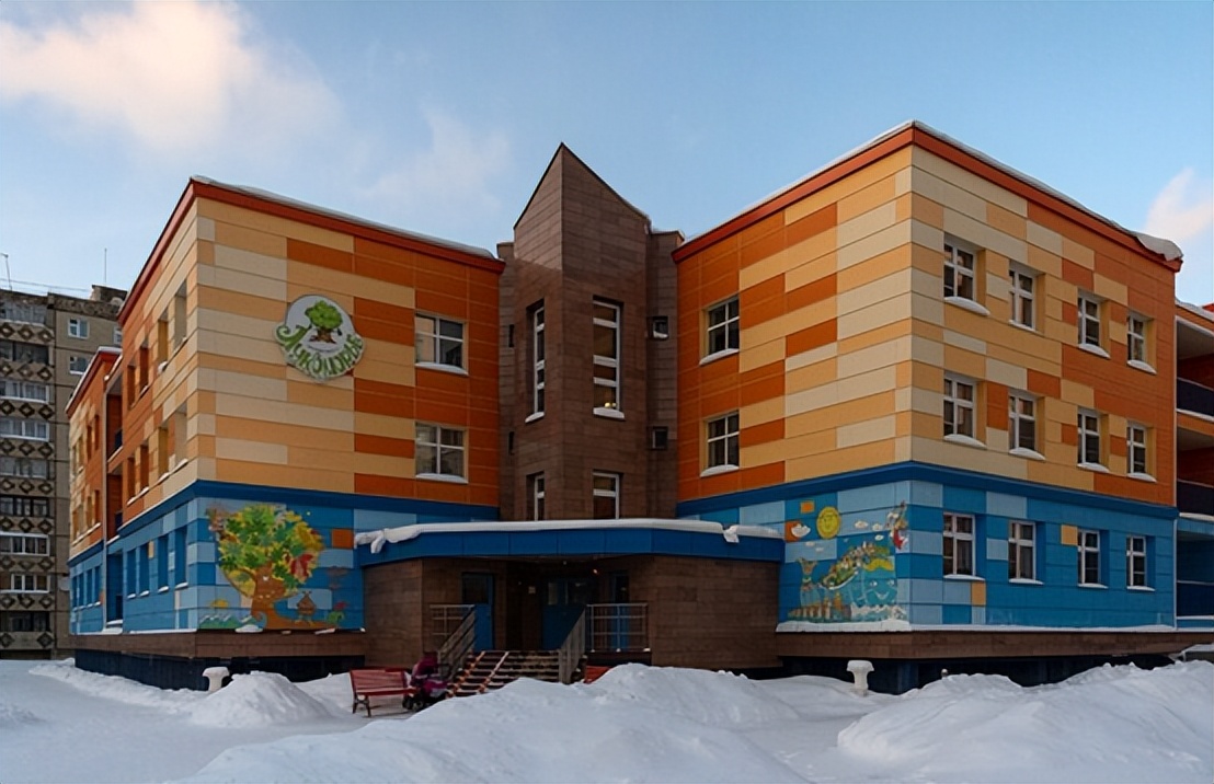 飞越俄罗斯上空,世界目前最大的钻石矿