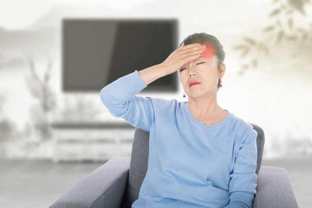 血压正常总是头晕是怎么回事,血压正常但是一直头晕是怎么回事