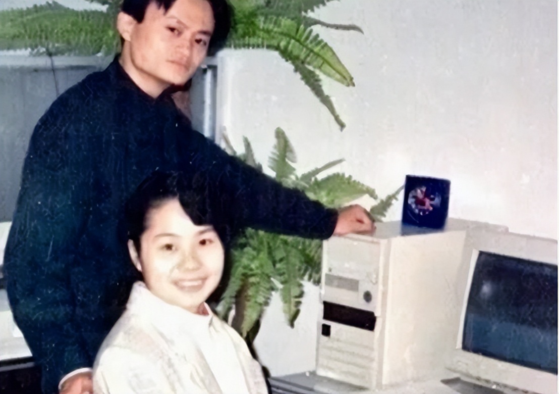 马云和张瑛最近怎么样了,张瑛讲述马云奋斗和家庭