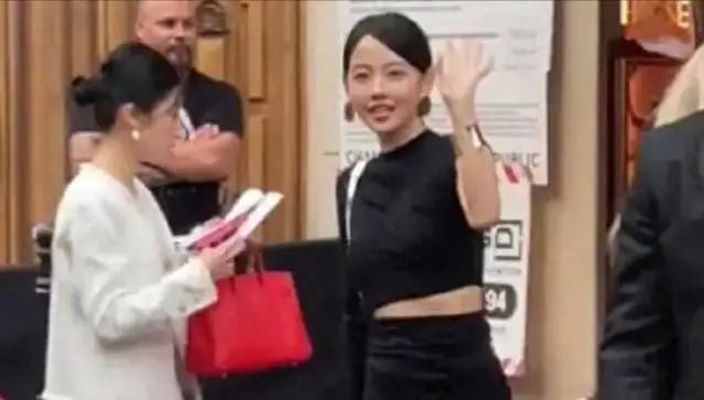 lisa被嘲脱离韩式滤镜颜值大跌,lisa现状变泰妹