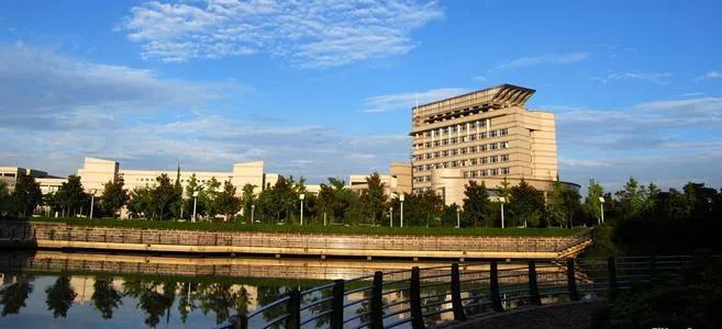 每日一所大学,每日一校北京大学