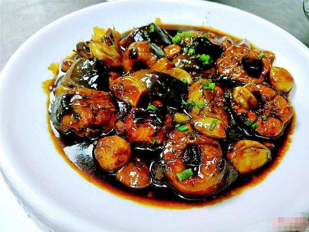 红烧鳝段说说,地道家常菜红烧鳗鱼汤汁