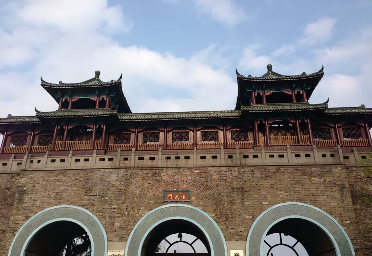 玄武门之变李渊为什么急忙禅位,李世民玄武门之变李渊在干什么