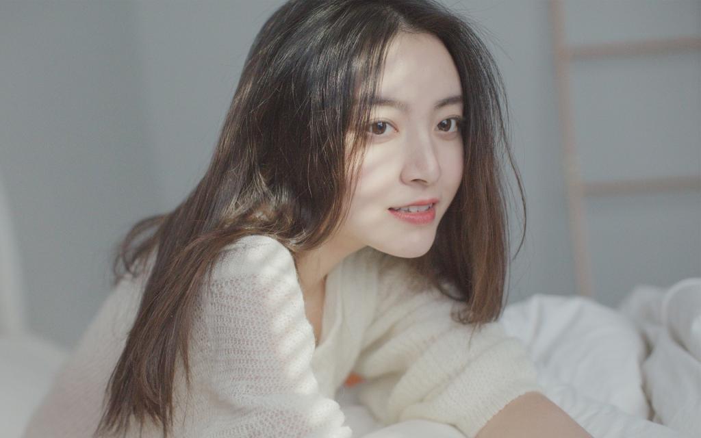 第一次加女孩子微信怎么打招呼好,怎么打开心扉跟别人打招呼