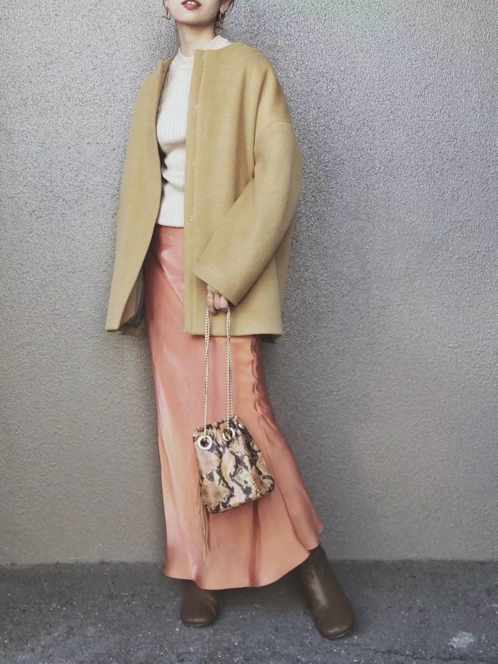 黄穿什么显白,皮肤暗黄的春季穿搭