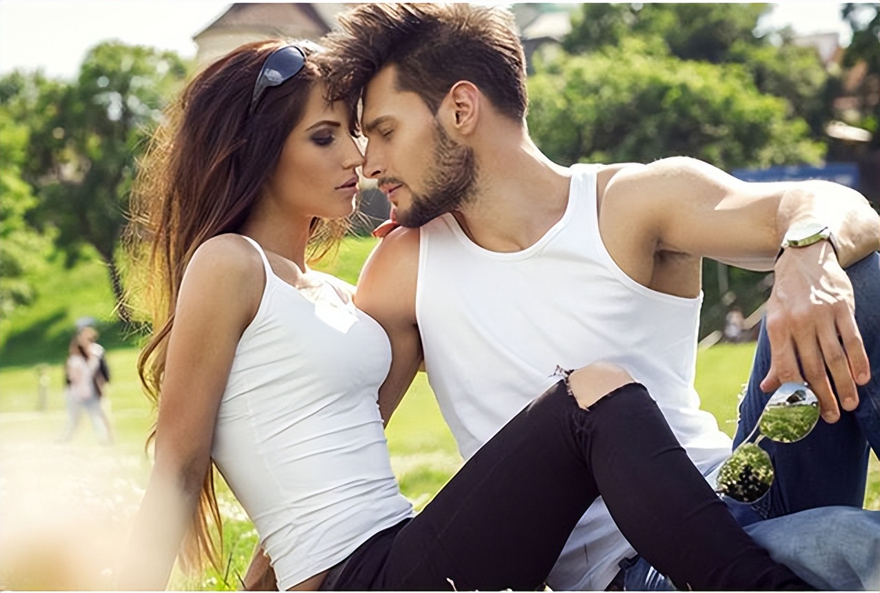 女朋友快过生日送什么手机,女朋友快过生日说什么好