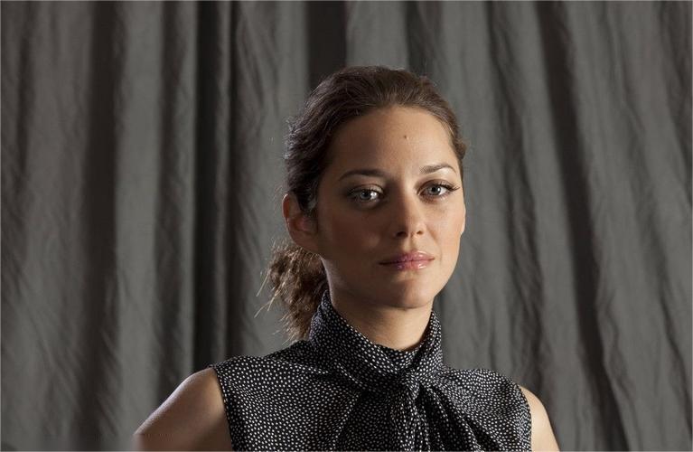 玛丽昂·歌迪亚：从小镇女孩到国际影坛巨星的崛起