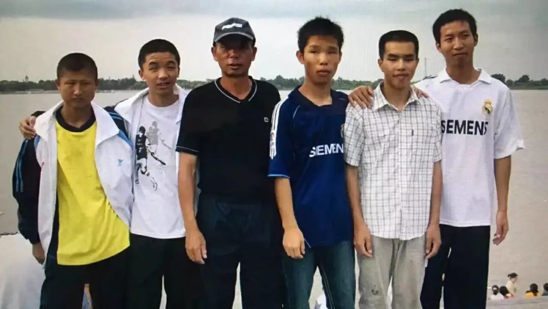 世界杯也有女足么,世界杯的同时还有别的比赛吗