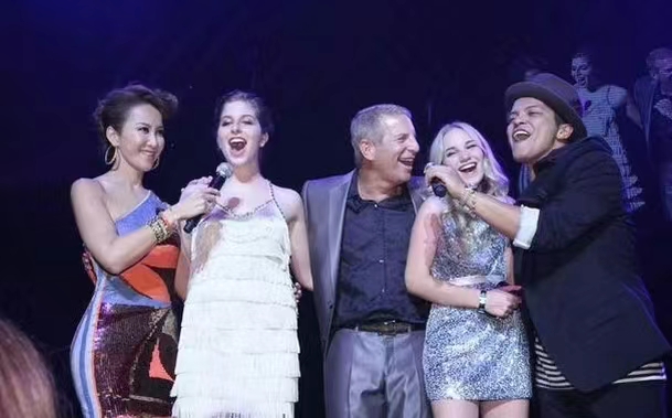 李玟：长着一张叛逆性感的脸，却有一颗忠孝两全的“赤子心”