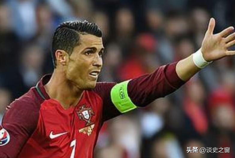 卡塔尔世界杯马宁为何给c罗红牌,马宁卡塔尔世界杯卡牌现场