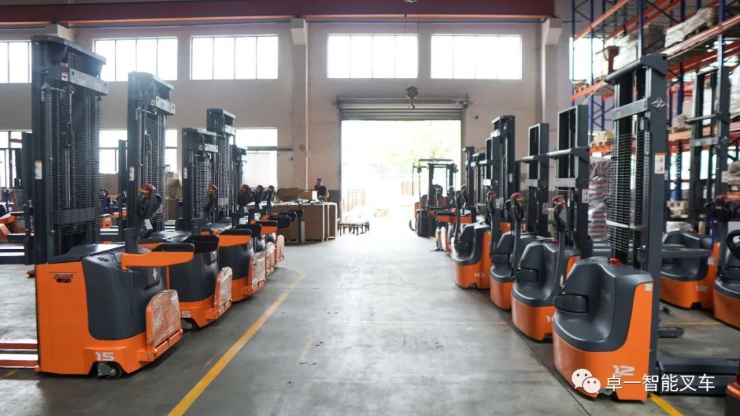 卓一所有叉车视频,卓一智能叉车交流会