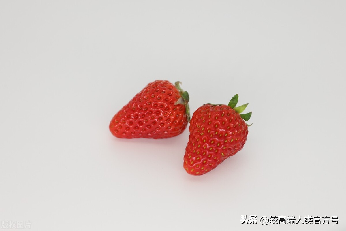 这些危险驾驶行为千万别做,危险动作最好不要再做了