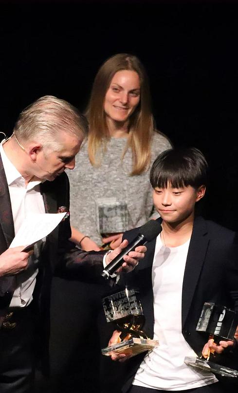 张琳艳4分钟内连入两球扳平比分,1-3夺冠热门