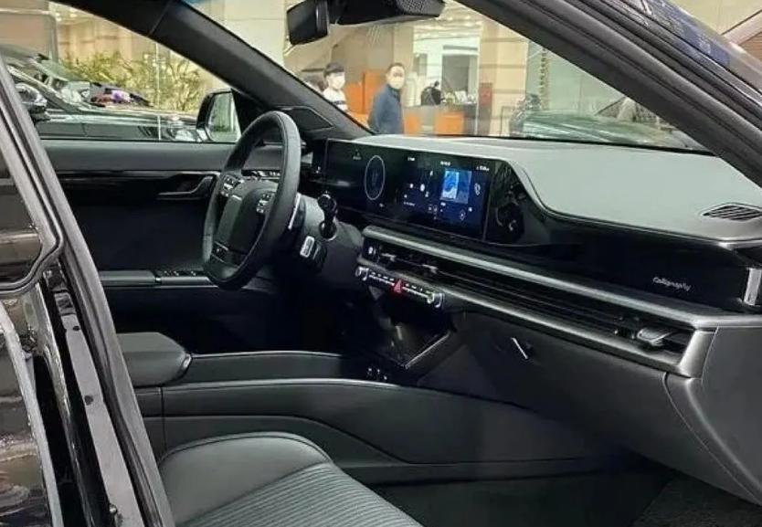 现代雅尊谍照效果图,新款现代雅尊内饰