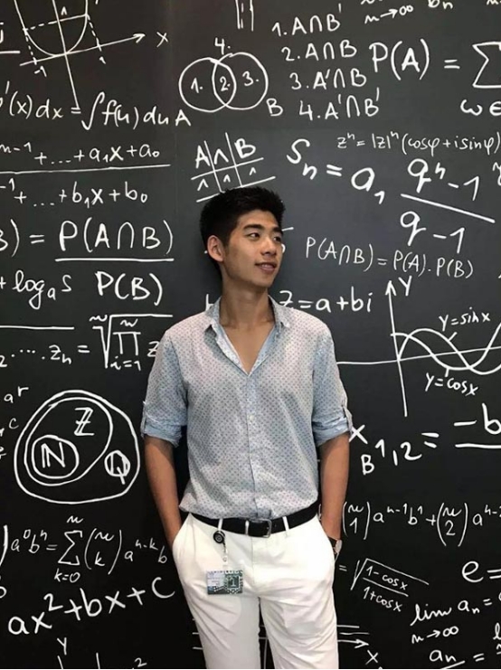 何超盈婚后低调,何超盈几岁结婚