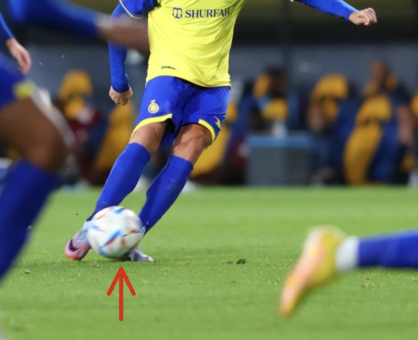 c罗解锁欧冠百场里程碑,c罗的绝招电梯球